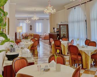 Hotel Isola Di Caprera - Mira - Restaurante