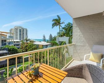 1 Bedroom Apartment Ocean View @ Surf Dance - Coolum Beach - Balcony