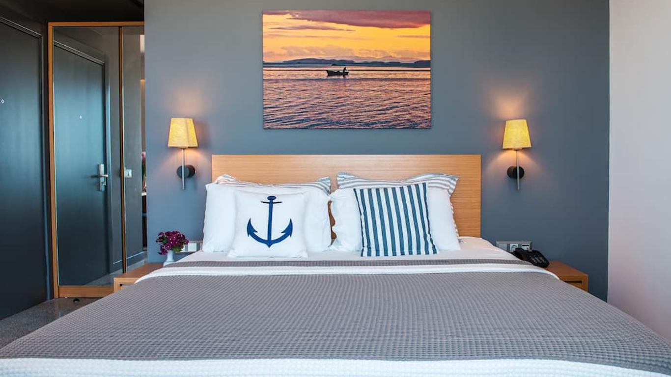Port Marina Hotel