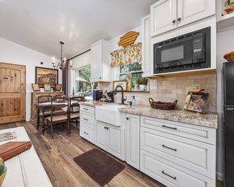 The Petite-Villas at Dorner Family Vineyard - Tehachapi - Küche