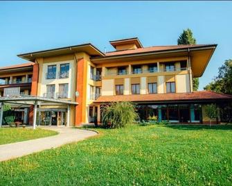 Hotel Legend - Dunajská Streda - Gebäude