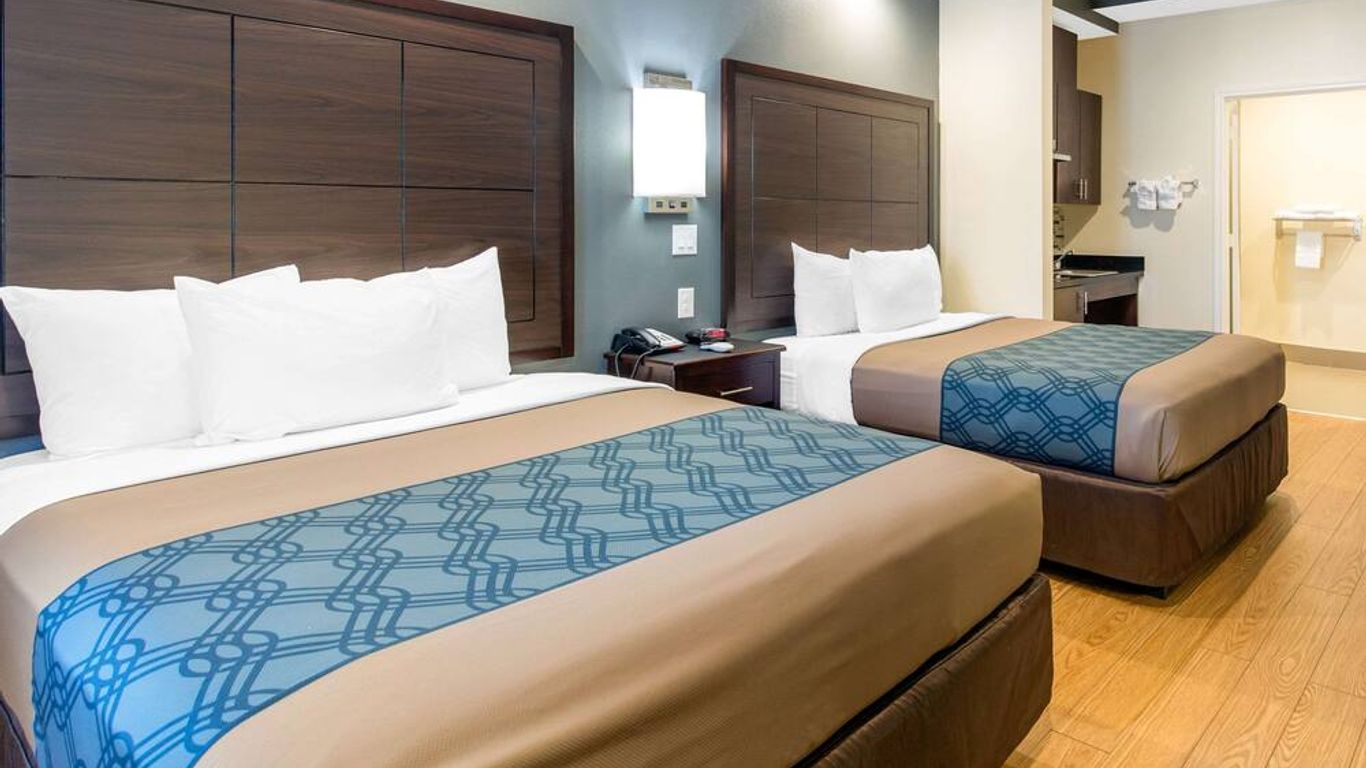 Econo Lodge Inn and Suites Houston Willowbrook