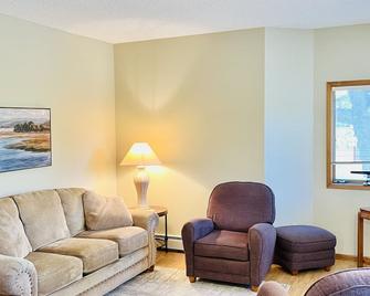 Parkview Apartment - Williamsburg - Living room