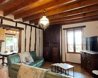 Gîte de Pagalot au cœur du vignoble - Virazeil - Sala de estar