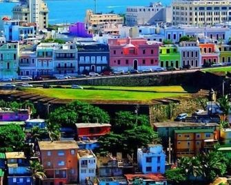 Puerto Rico Gem 2BR Walk to Beach Wi-Fi - San Juan - Vista del exterior