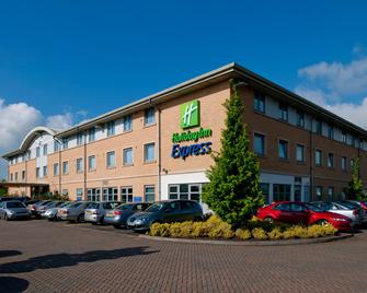 Holiday Inn Express East Midlands Airport - Derby - Building