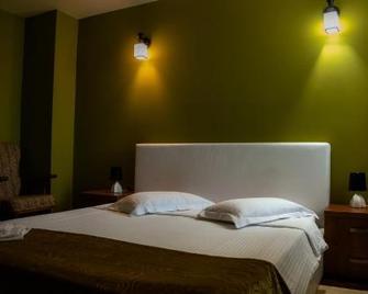 Pensiunea Clasic - Hunedoara - Schlafzimmer