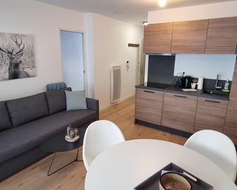 Apartment 'Aspen Park 106' with Private Terrace & Wi-Fi - Auron - Living room