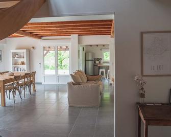 Gîte du Causse Loubressac - Loubressac - Obývací pokoj