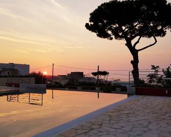 Albergo 'La Vigna' - Procida - Πισίνα