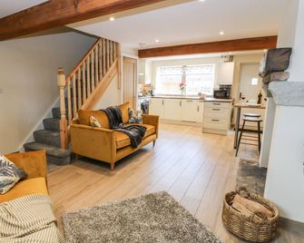 Shep Cottage - Hebden Bridge - Living room