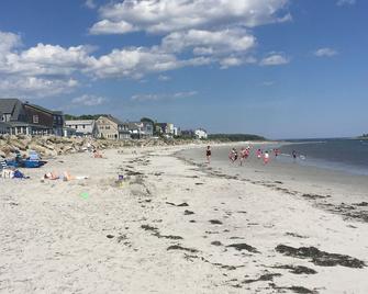 4BR, 2 level, comfortable House In Kennebunkport/Cape Porpoise Maine. - Kennebunkport - Beach