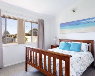 Surfs Up - Hawks Nest - Habitación