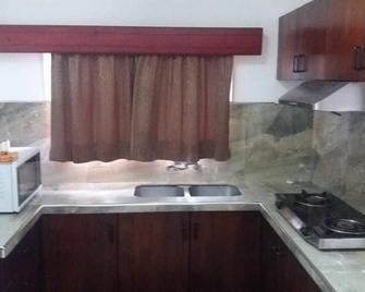 Two Bedroom House Hhk-18-2 - Lautoka - Kitchen
