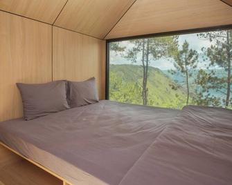 Bobocabin Kaldera, Toba - Parapat - Bedroom