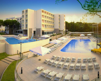 Hotel Adria - Biograd na Moru - Zwembad