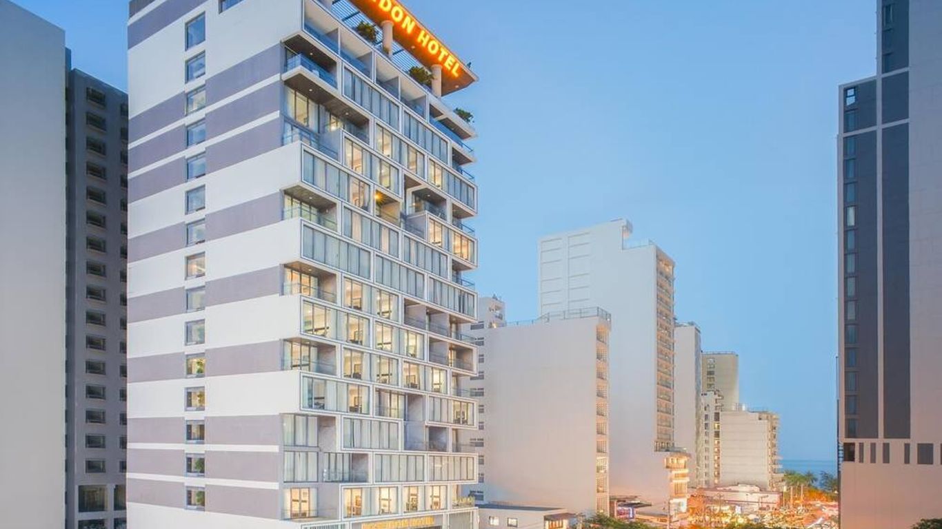 بوسايدون نا ترانف هوتل