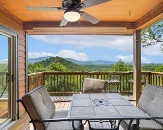 Misty Ridge Retreat - Deep Gap - Balcony