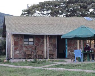 Leruk Guest House - Maasai Mara - Building