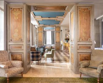 Duquesa de Cardona - Barcelona - Recepción