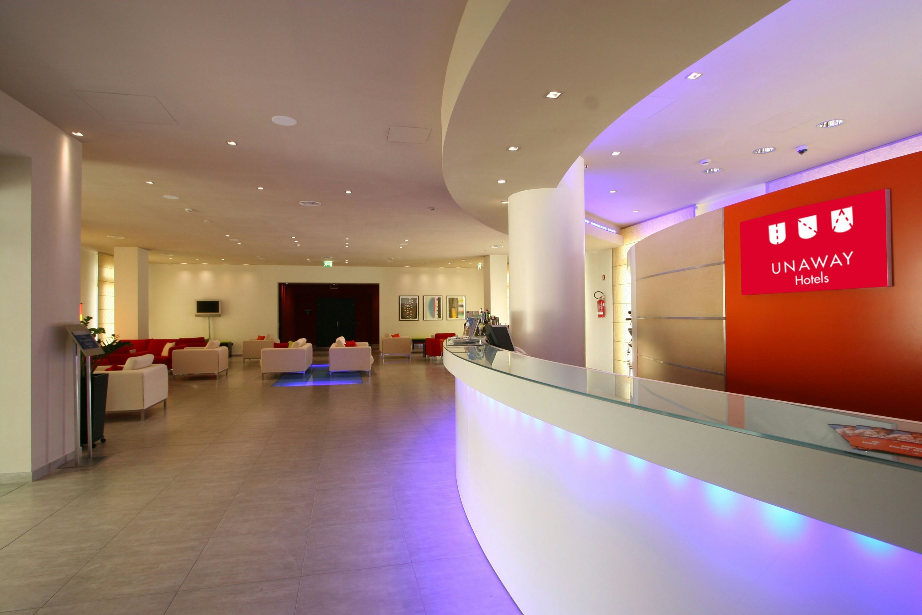 Una Hotels Cesena Nord - Cesena - Rezeption