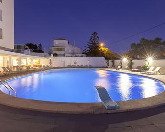 Carcavelos Beach Hotel - Carcavelos - Πισίνα