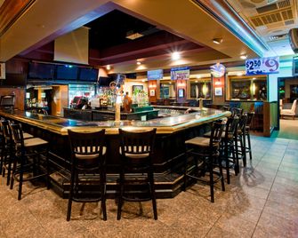 Holiday Inn Washington D.C.-Greenbelt MD By IHG - Greenbelt - Bar