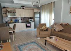holiday apartment near beach - Manavgat - Wohnzimmer