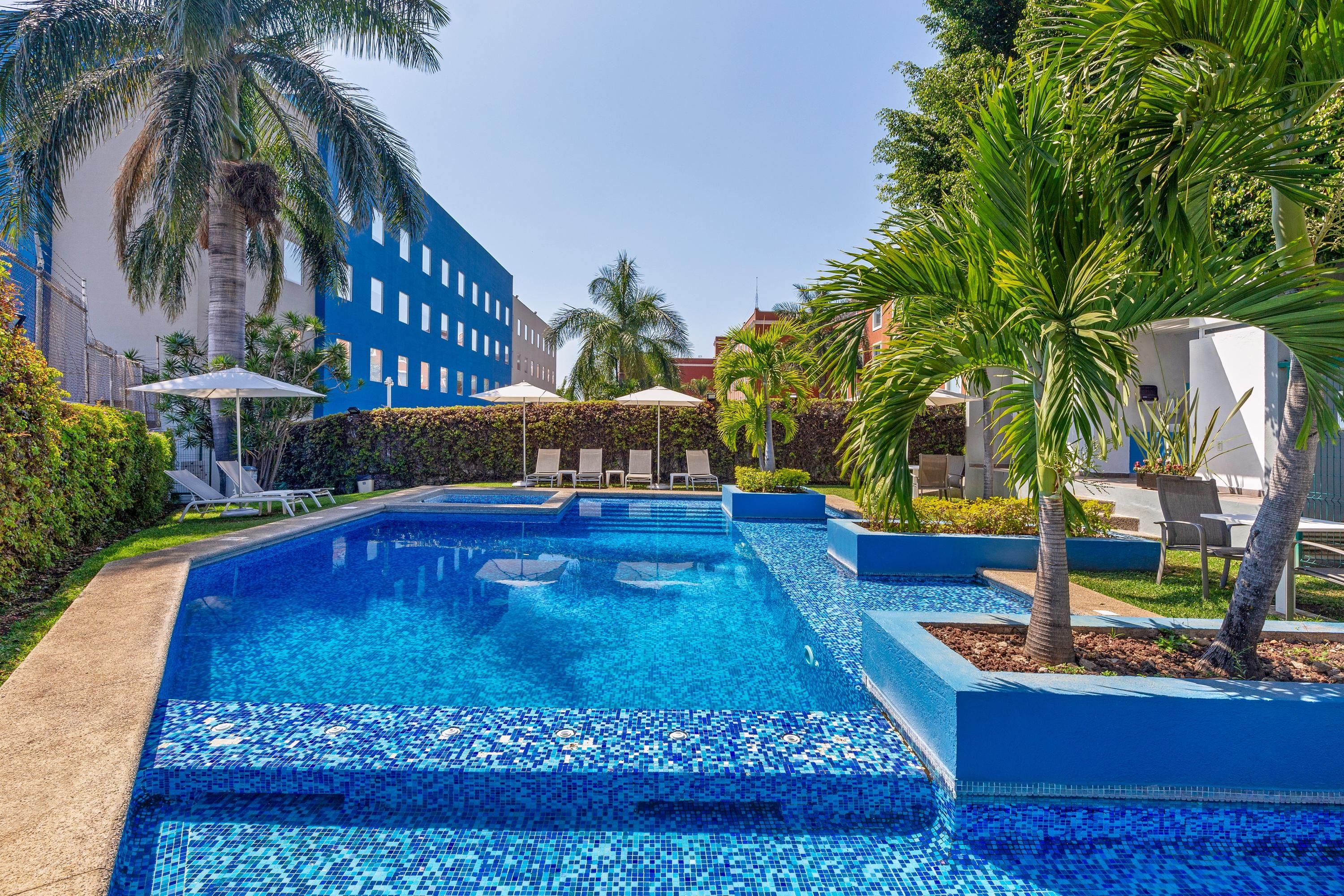 ون كويرنافاكا - كورنافاكا - حوض السباحة