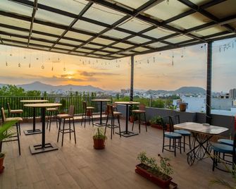 Majestic Hotel and Restro - Udaipur - Balkon