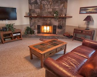 Spacious Riverside Home - Hot Tub, Fire Pit & Gap - Confluence - Sala de estar