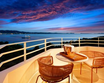 Trs Ibiza Hotel - Adults Only - סנט אנטוני דה פורמני - מרפסת
