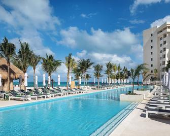 Hotel Casa Maya - Cancún - Pool