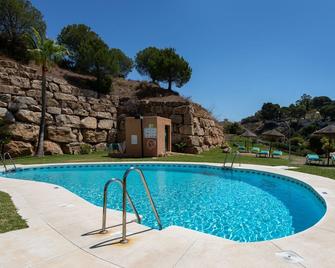 Los Lagos de Santa Maria by Interhome - Elviria - Bể bơi