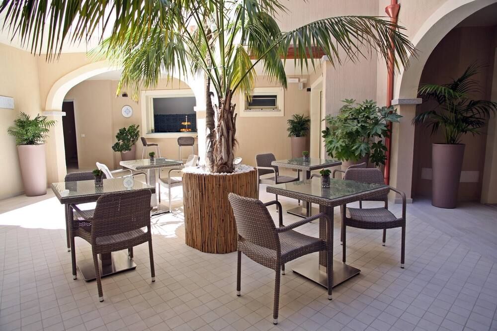 Regina Simius Hotel - Villasimius - Terasa