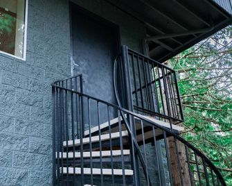 Modern Loft with Park Like Setting View - Kirkland