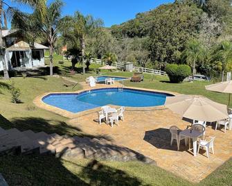 DR Hotel Rio Branco do Sul - Rio Branco do Sul - Piscina
