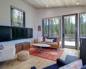 12 Lake Cabin 3 Bedroom Home by Moonlight Basin Lodging - Big Sky - Sala de estar
