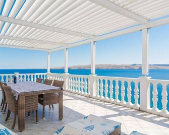 Apartment in villa Mate no1 - Karlobag - Balcón