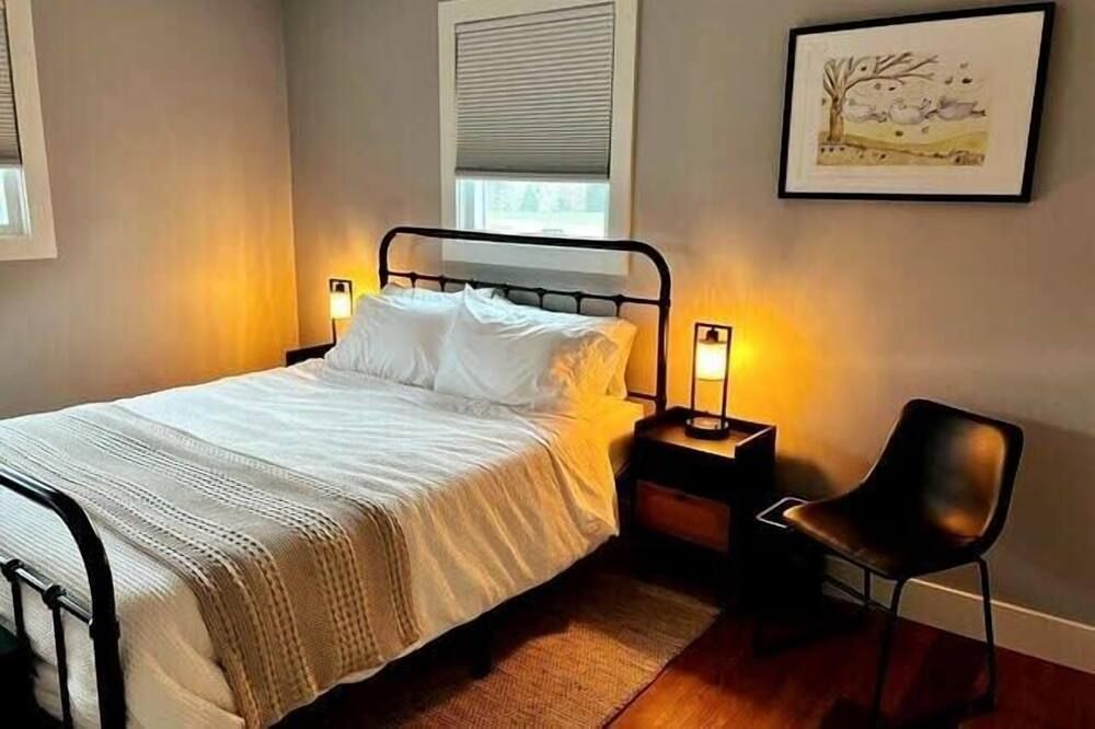30 Something Quiet 3br House Near I-77 & Us-250 - New Philadelphia