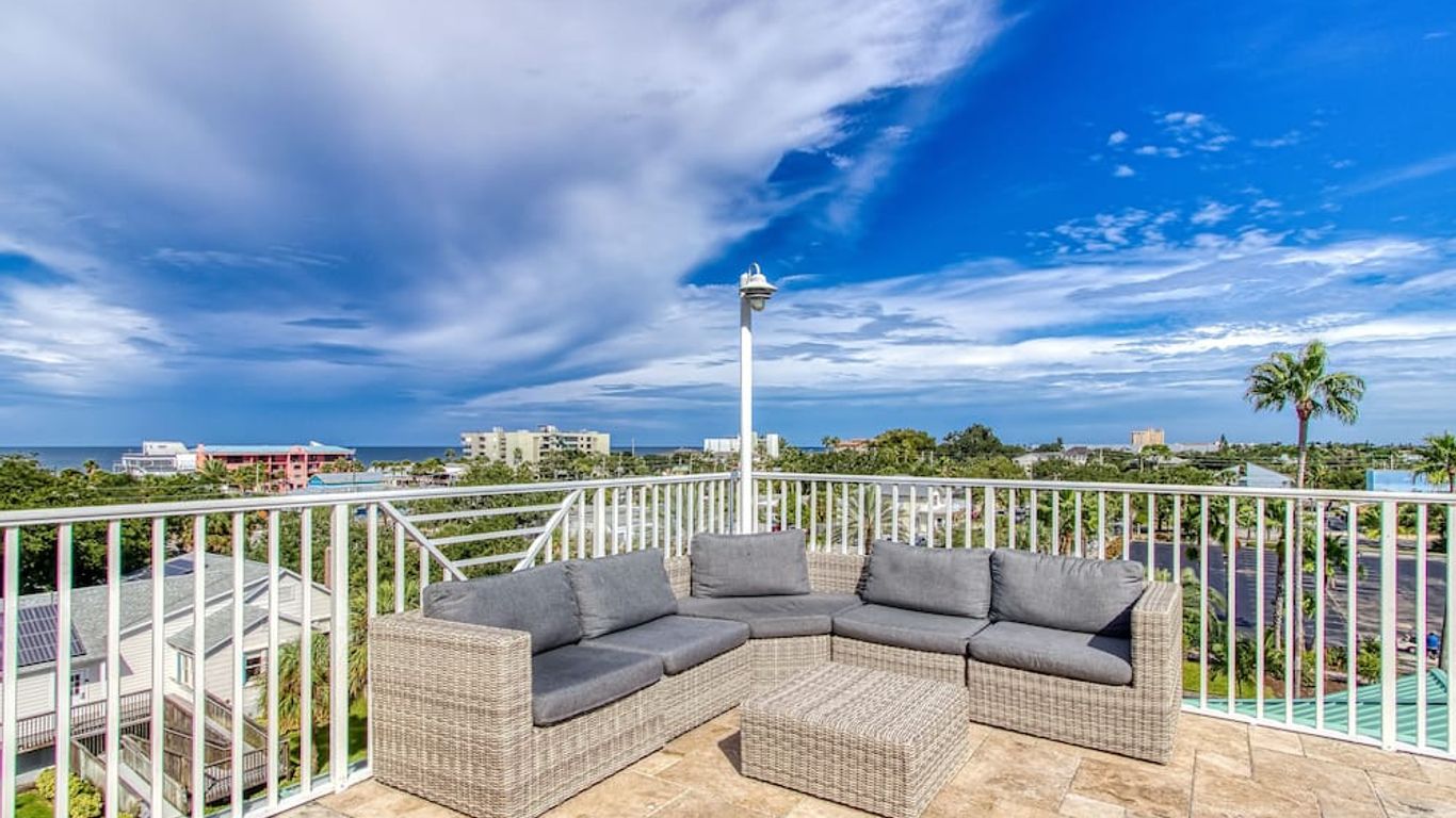 Harbourside Resort, a New Hotel Collection Property