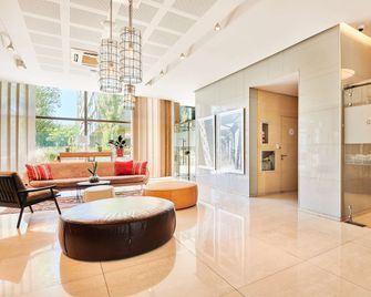 Dazzler by Wyndham Rosario - Rosario - Lobby