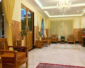 Hotel Khamsum - Paro - Vestíbul