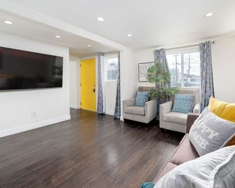 Relax in the bay free parking on site - Oakland