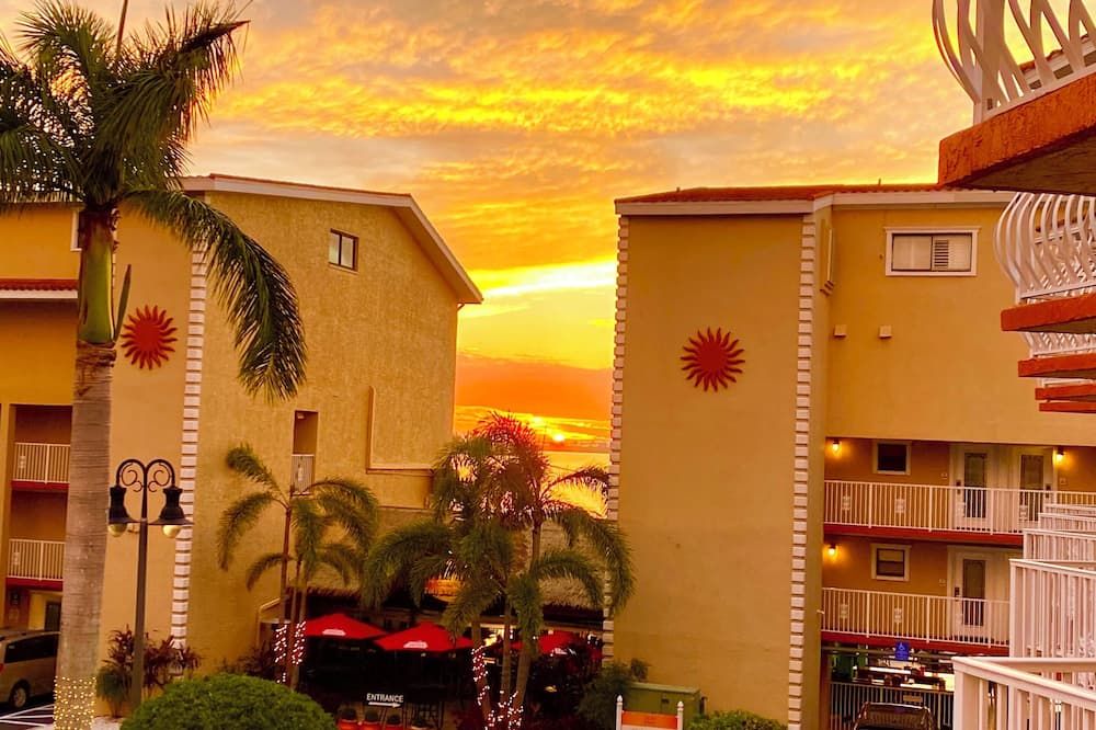 Condo in Waterfront Resort with Balcony Close to Beaches Free Bikes - Dunedin - Näkymät ulkona