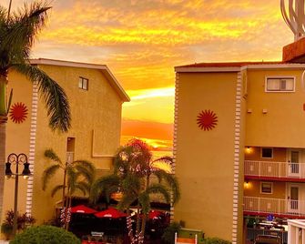 Condo in Waterfront Resort with Balcony Close to Beaches Free Bikes - Dunedin - Utomhus