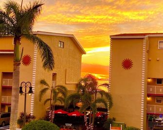 Condo in Waterfront Resort with Balcony Close to Beaches Free Bikes - Dunedin - Näkymät ulkona