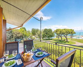 I Mosaici Apartments by Wonderful Italy - Sirmione - Balkon