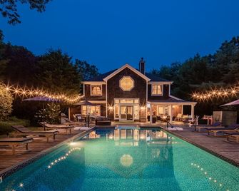 7/6-7/14 Now Available! Grab an Amazing Property in the Heart of the Hamptons - Sag Harbor - Piscina