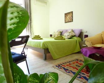 B&B Luce Viola - Dorgali - Habitación